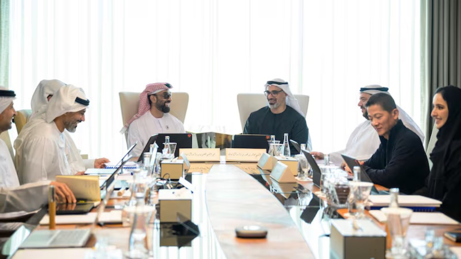 Abu Dhabi plant KI-gesteuerte Regierung bis 2027 | Die Geissens Real Estate | Luxus Immobilien mit Carmen und Robert Geiss – Die Geissens in Dubai